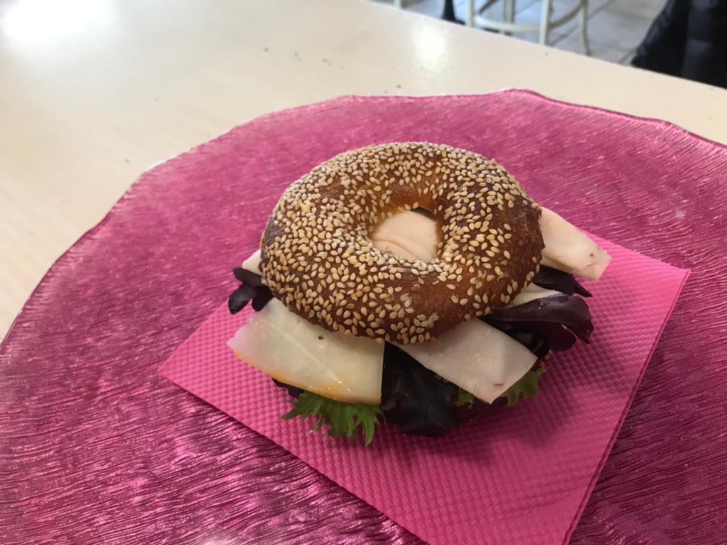 Cafeteria Fucsia — Comida y bebida