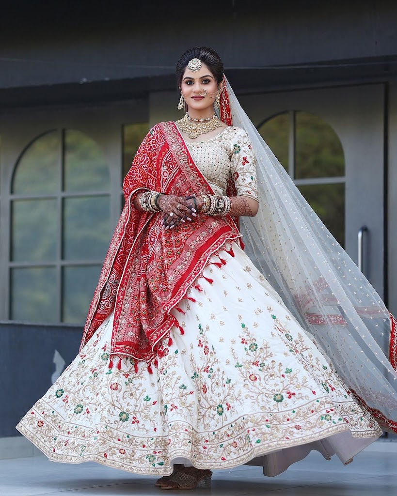 Professional Makeup Artist Best Bridal Makeup Artist Nail Studio In Gaur City Greater Noida