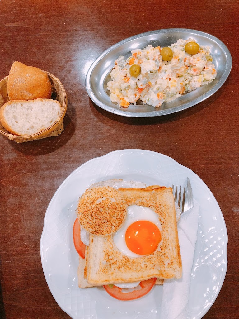 Bar Ranqui — Comida y bebida