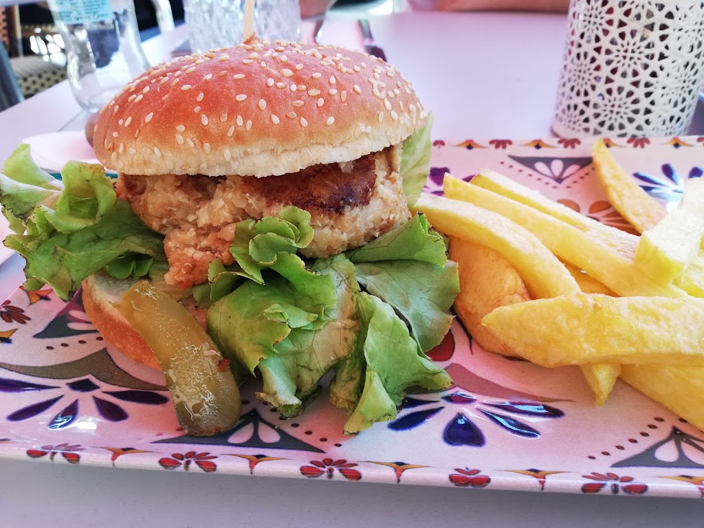 Bar Bistrot — Comida y bebida
