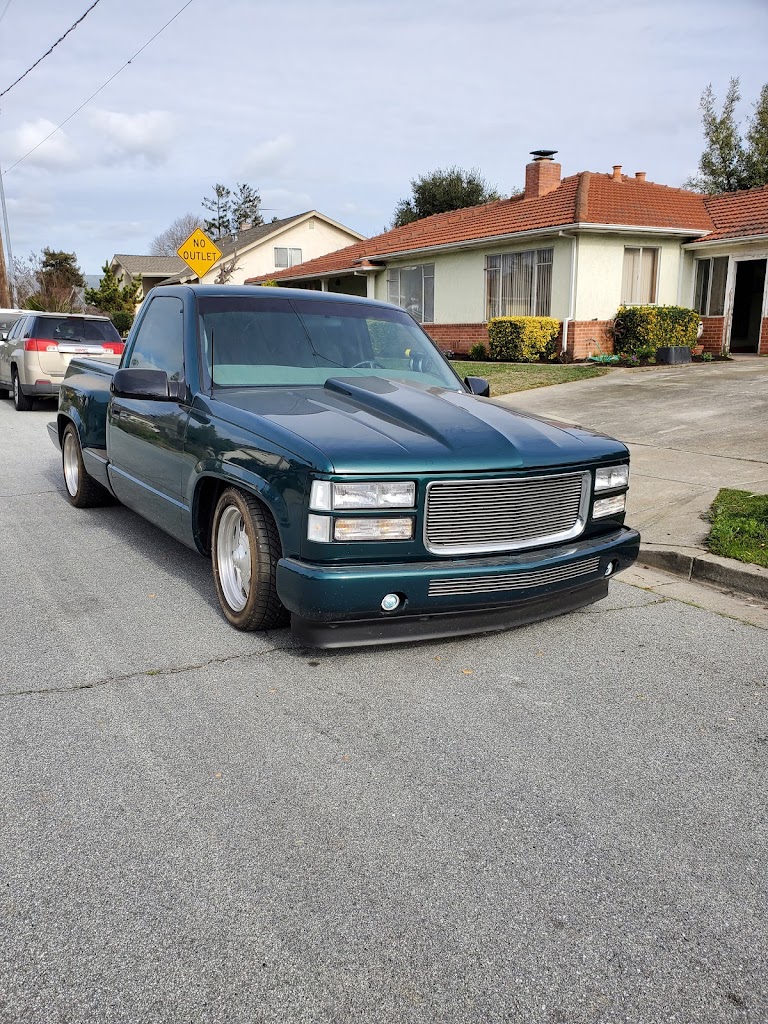 Cat's Automotive Repair in Fremont
