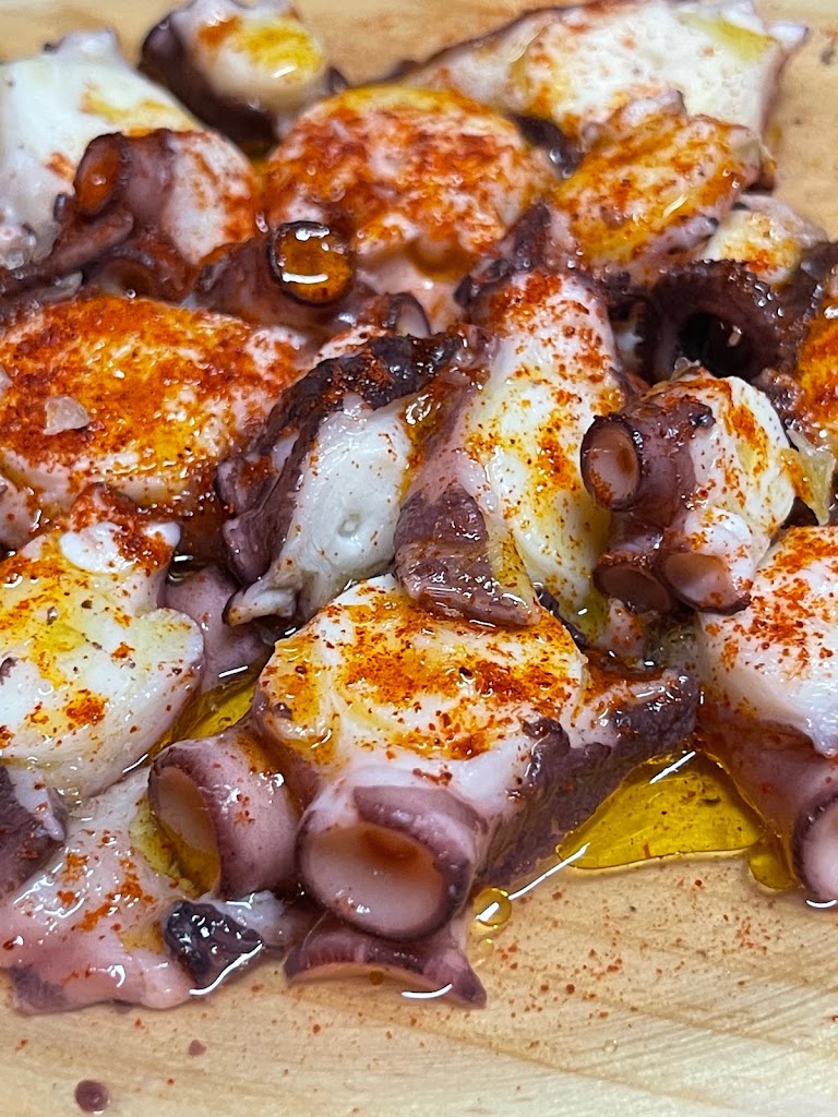 Breogan Cocina Gallega — Comida y bebida