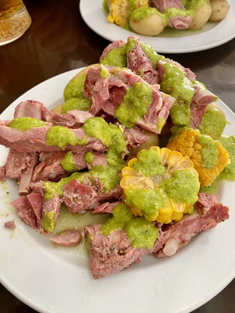 Taskita Juanito — Comida y bebida