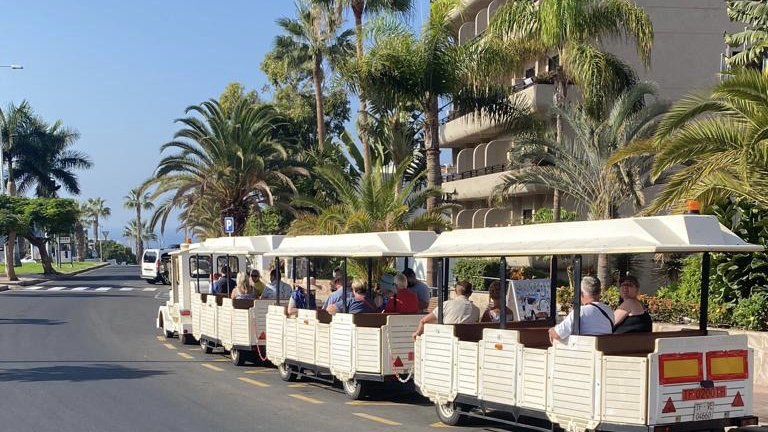 Train Fanabe Station