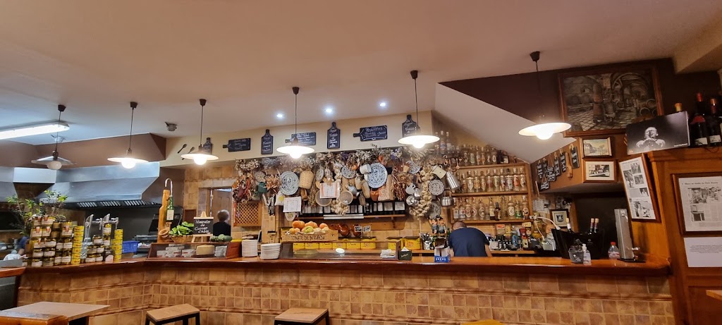 Bar La Higuera — Ambiente