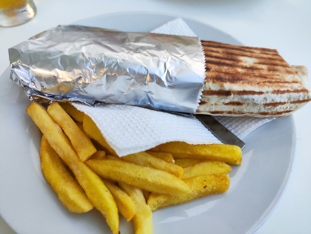 Dar El Kebab — Comida y bebida