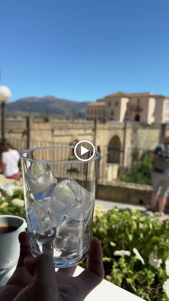 Restaurante El Manzel en el Parador de Ronda — Videos