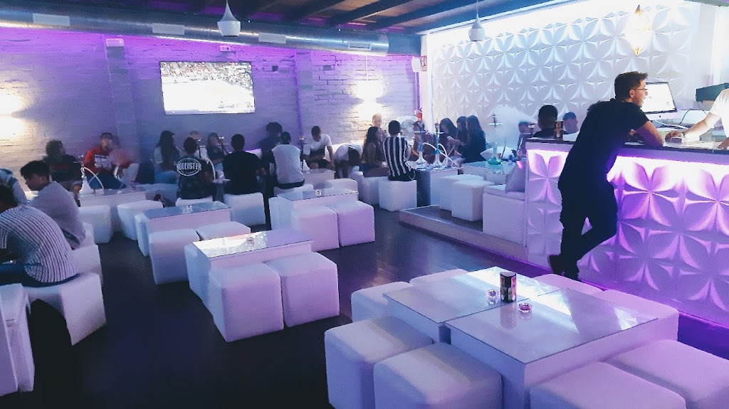 White room shisha lounge