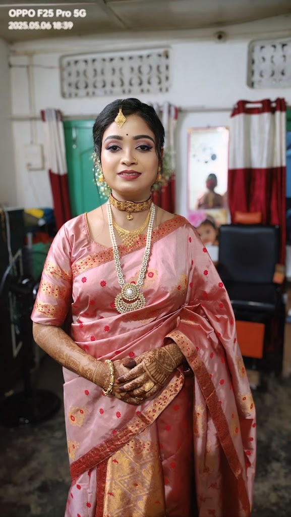 Iconic Beauty Parlour