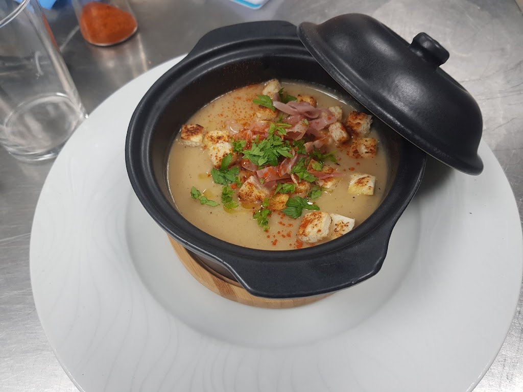 Gabor Restaurante — Comida y bebida