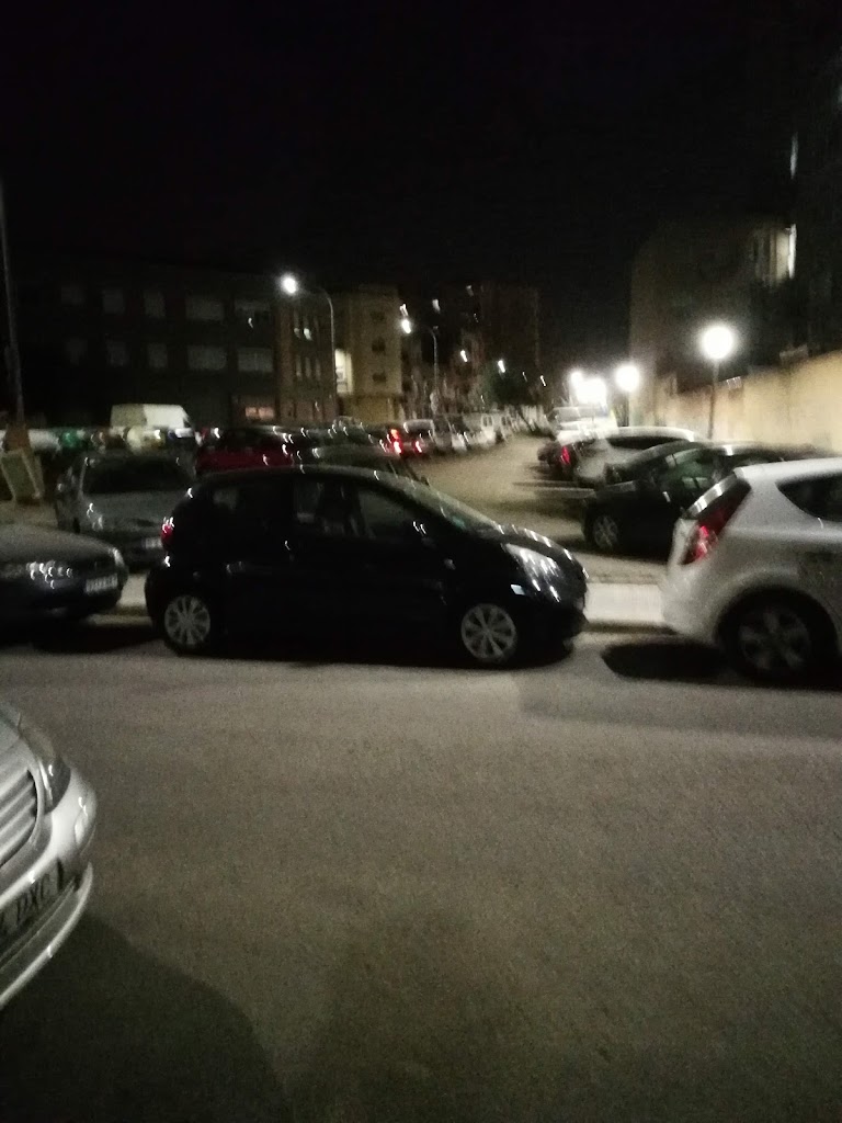 Aparcament de vehicles Esteve Paluzie — Estacionamiento