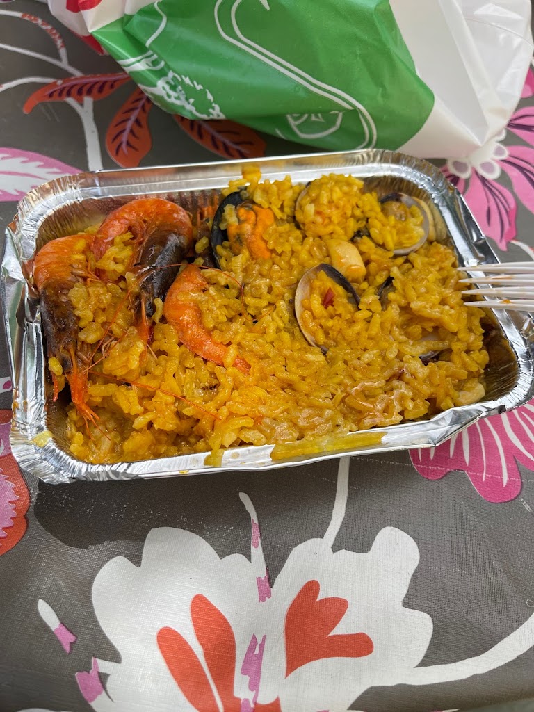 Asador De Pollos La Casica — Comida y bebida