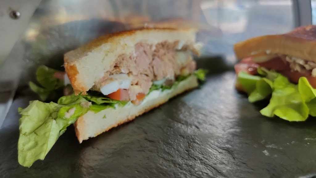 Bar Campeon & Euskallions Taldea — Comida y bebida