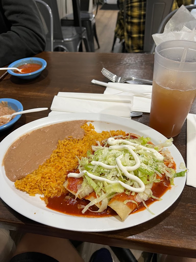 Comida y bebida