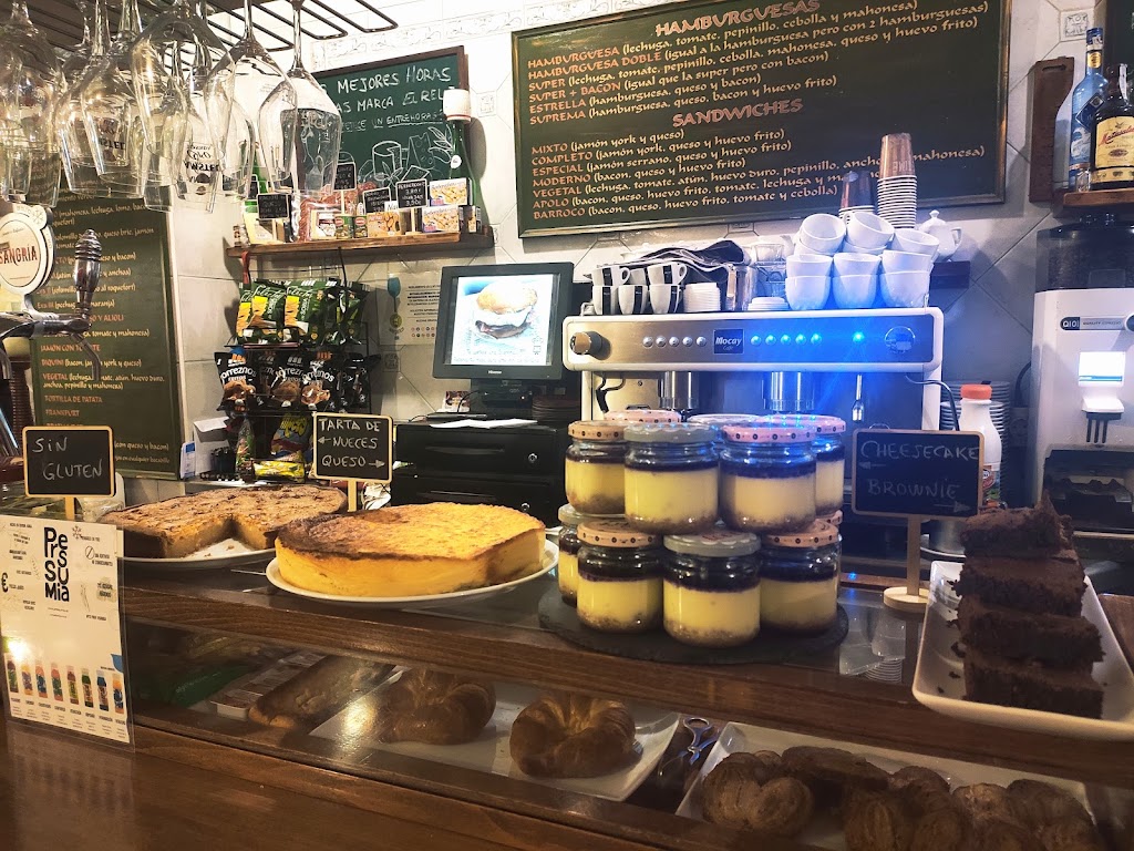 Bar Eva III — Comida y bebida