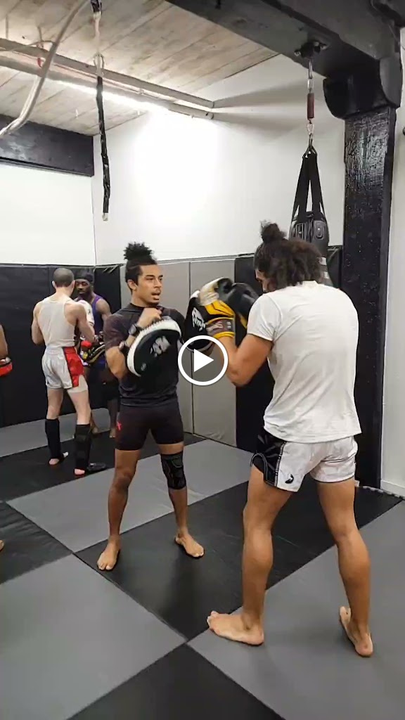  Iron Rooster Muay Thai