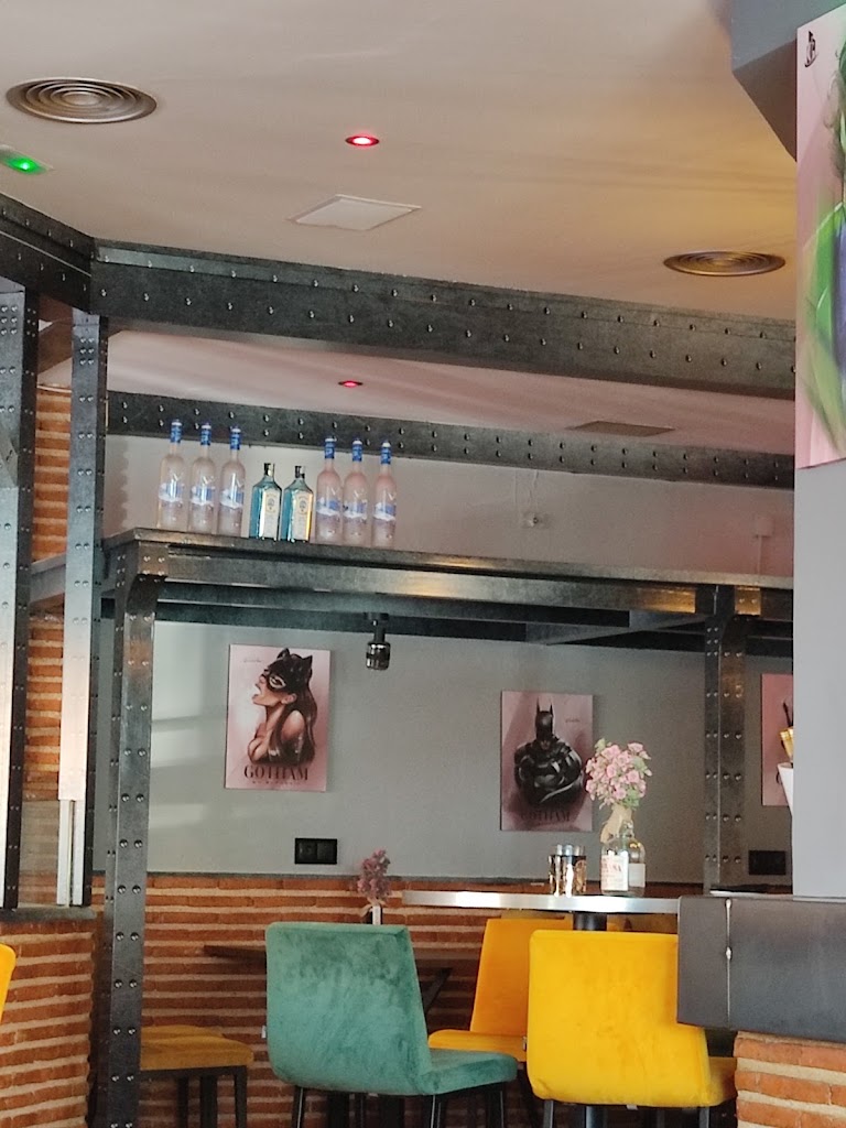 Gotham Cafe — Ambiente