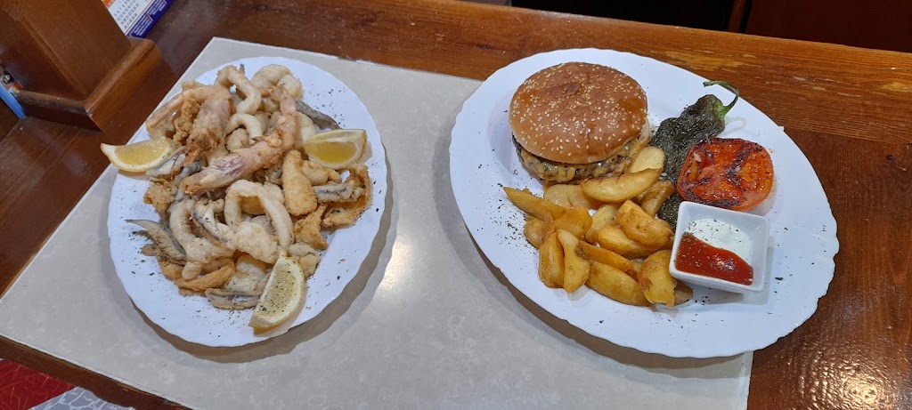 Cerveceria El Patio - Varadero — Comida y bebida