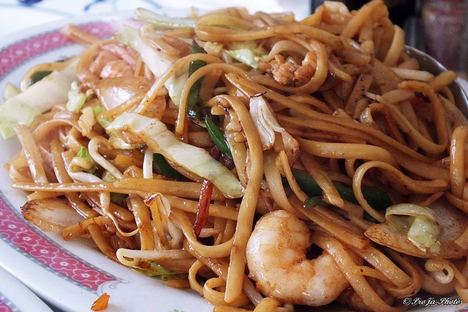 Restaurante Asiatico Shanghai — Comida y bebida