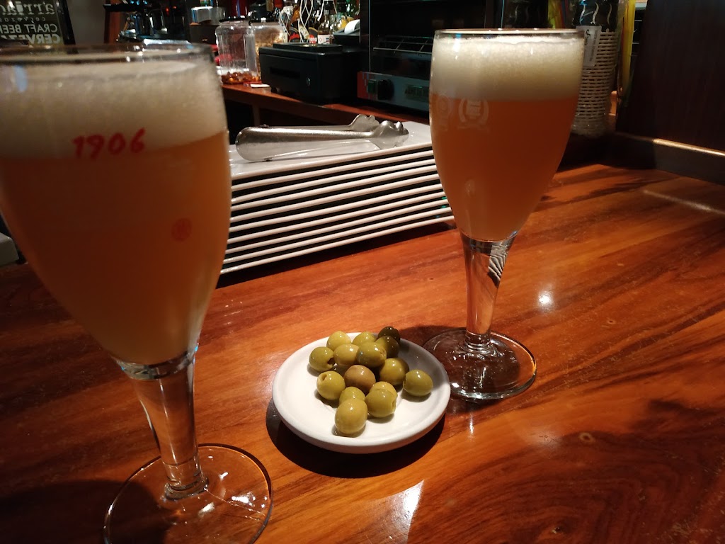 Cafe Madeira — Comida y bebida