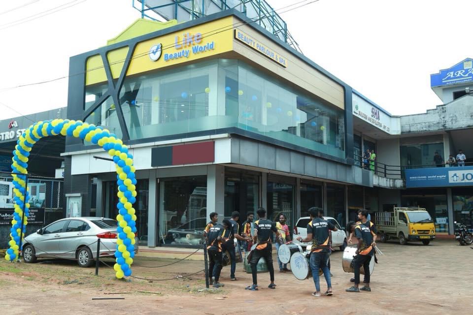 Like Beauty World Family Beauty Parlour