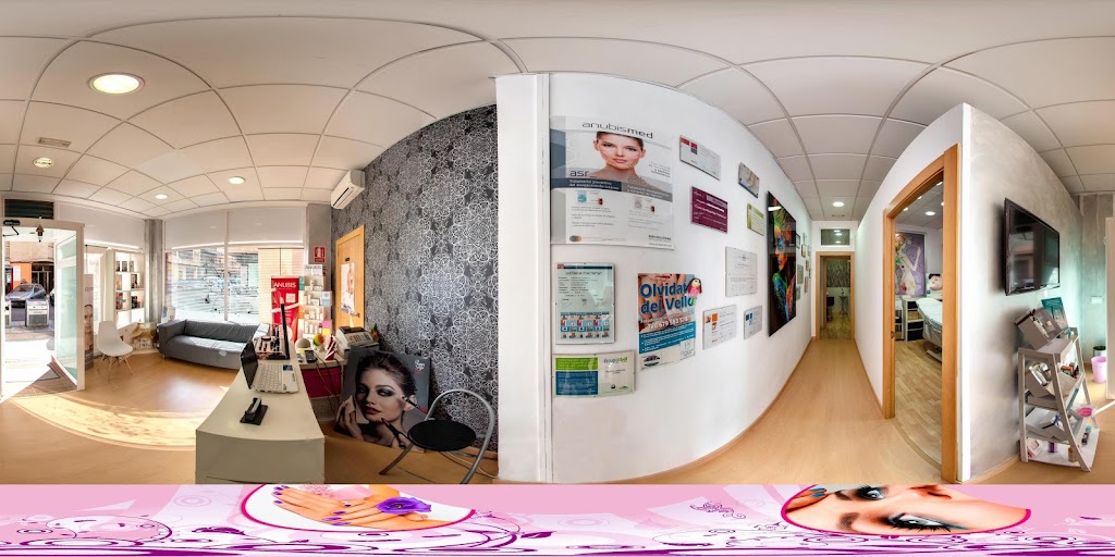 Laura El Mundo de la Estetica — Interior
