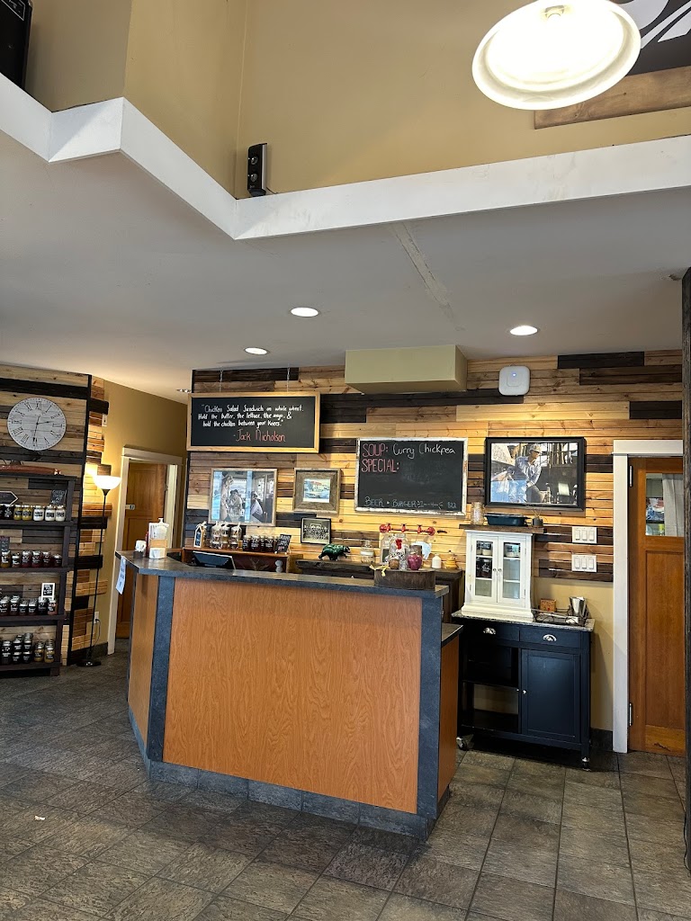 Motherhen Barbecue Diner in Chemainus