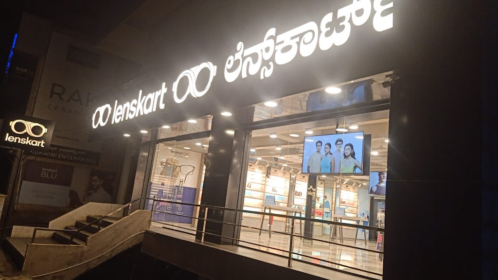 Lenskart Com At Tilakwadi Belgaum