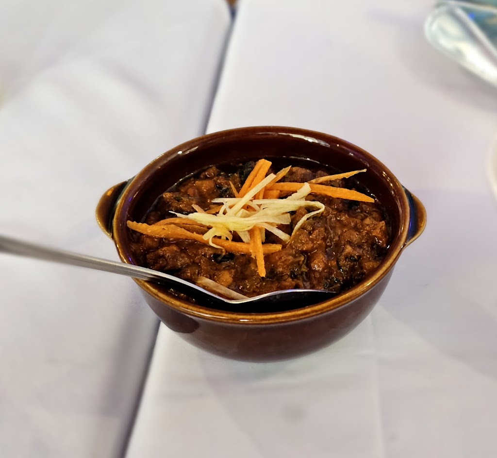 Restaurante Ali Tandoori — Comida y bebida