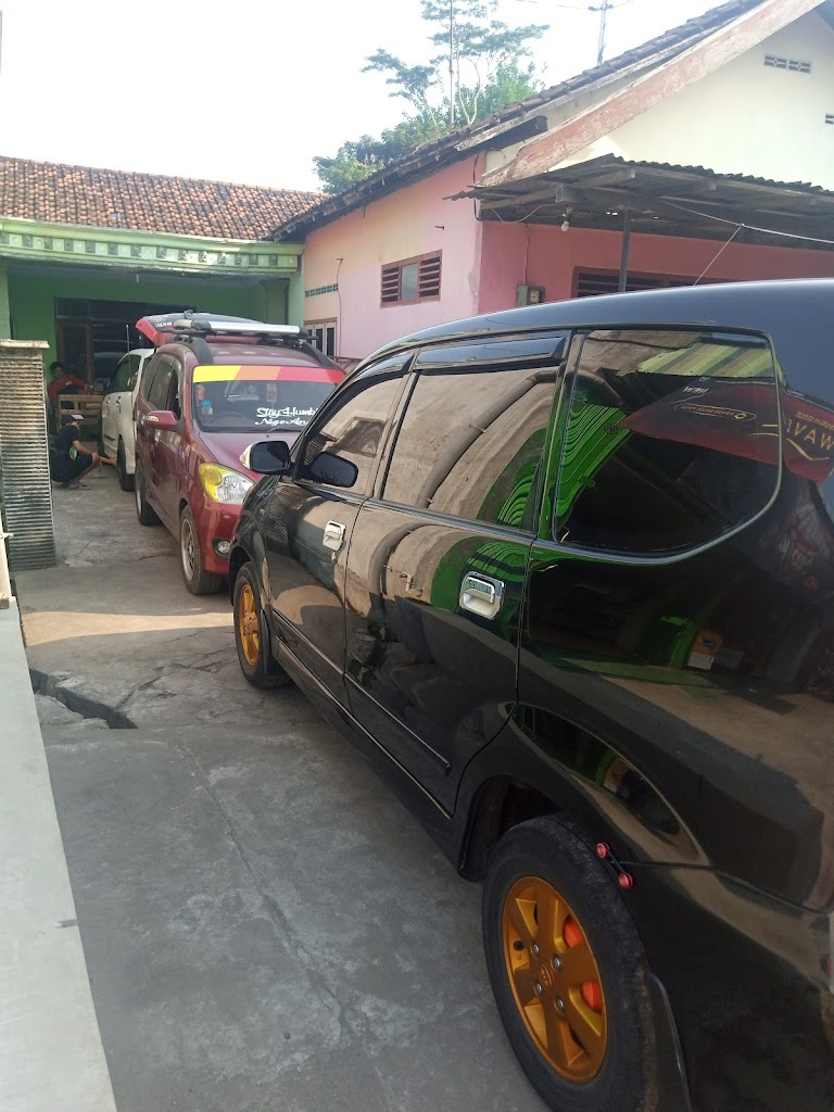 AXS GARAGE