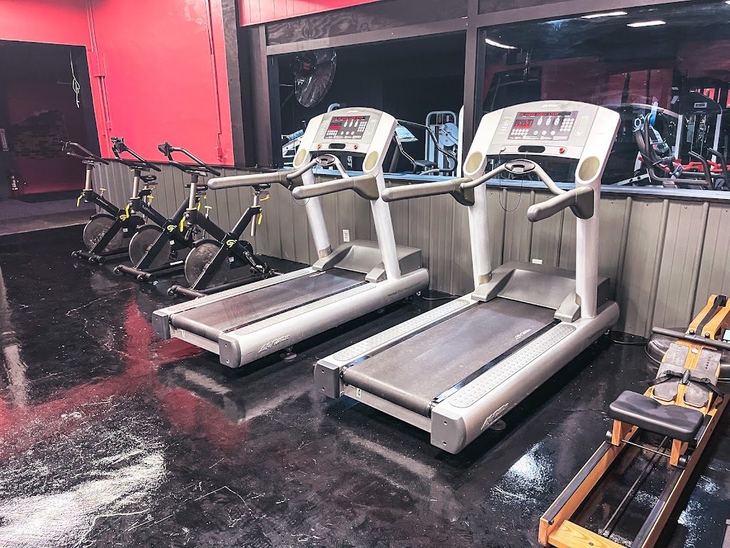  MOTIVATE. Women's Fitness