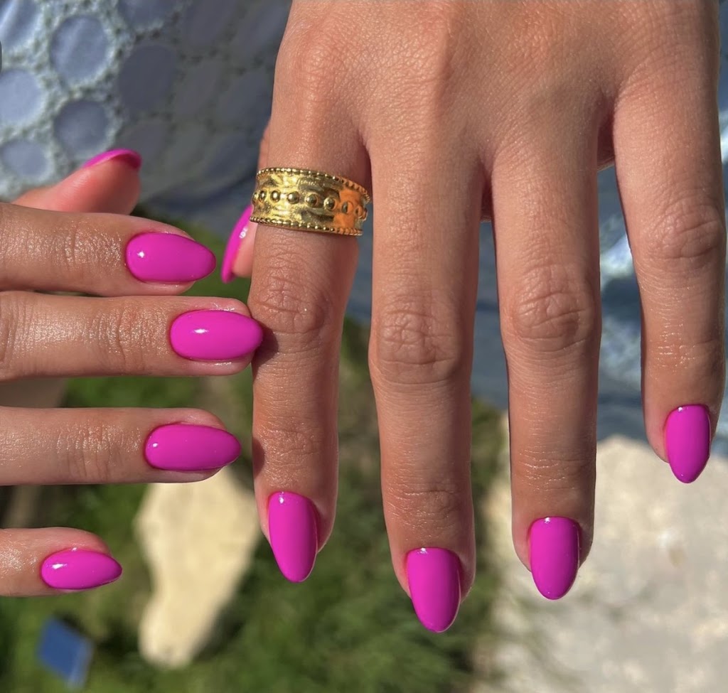 Salon de Belleza B Estetic — Manicura