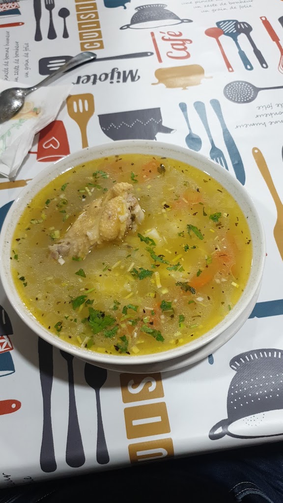 BAR LOS TUBOS — Comida y bebida