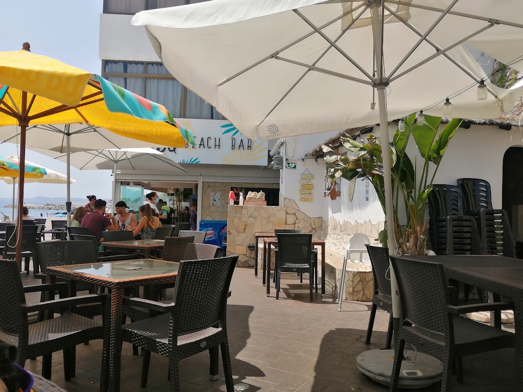 Malibu Beach Bar — Ambiente