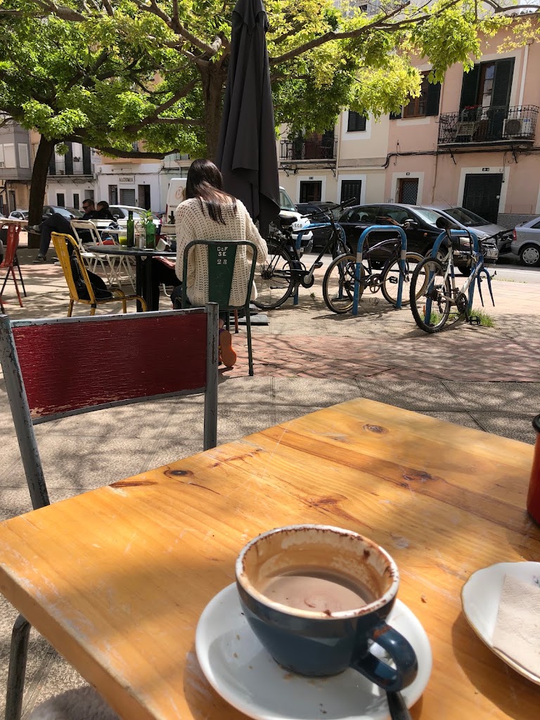 Mama Carmen's — Comida y bebida