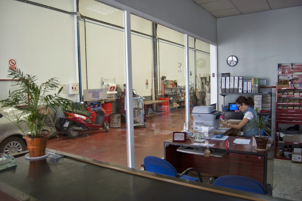 Taller Citseven Automocion SL — Interior