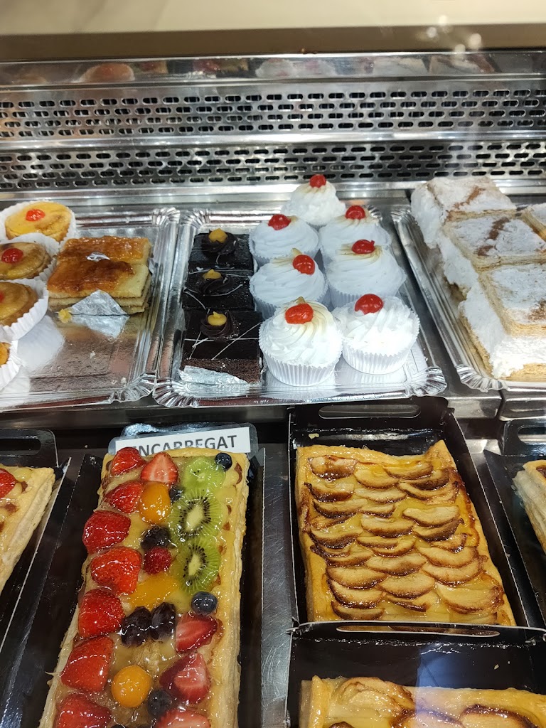 Forn i Pastisseria Sant Antoni — Pastel