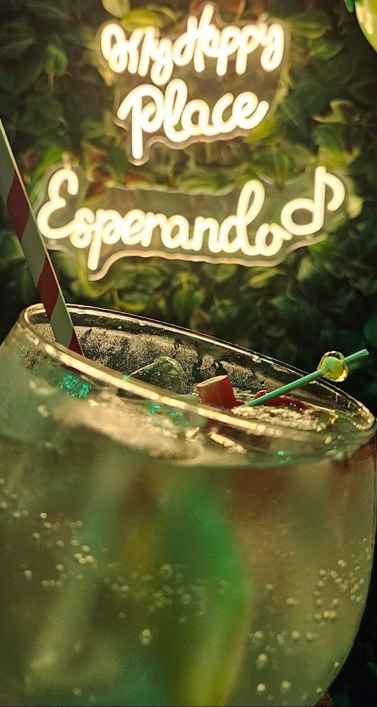 Esperandobar — Comida y bebida