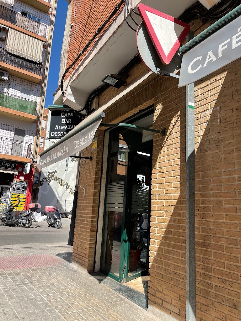 Cafe - Bar Almazan