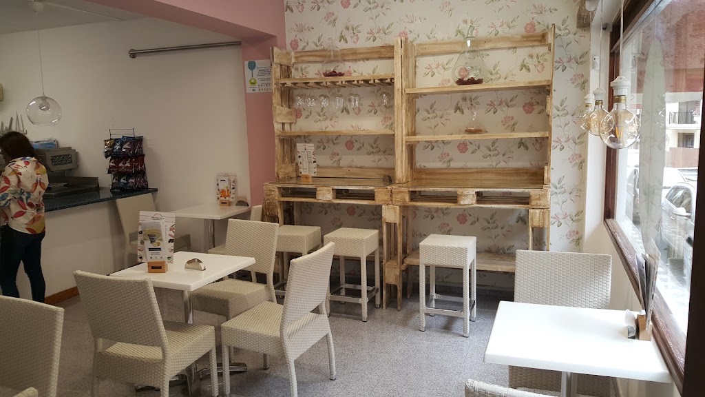 La Giraldilla Cafe — Ambiente