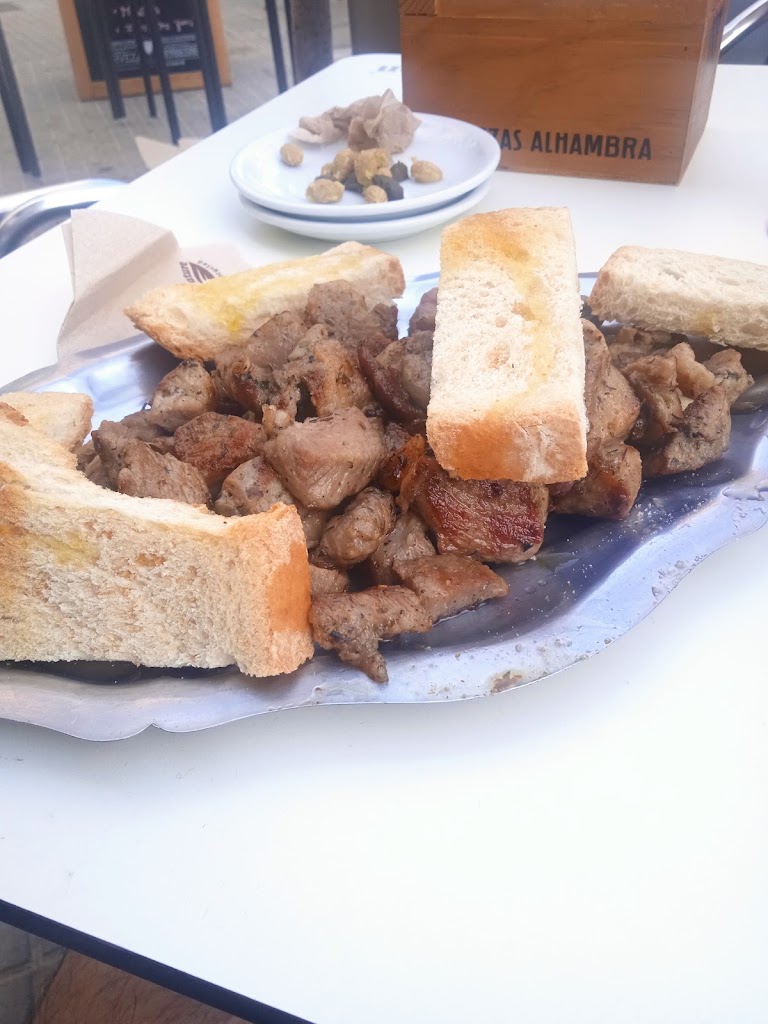 Bar Torre del Oro 1 — Comida y bebida