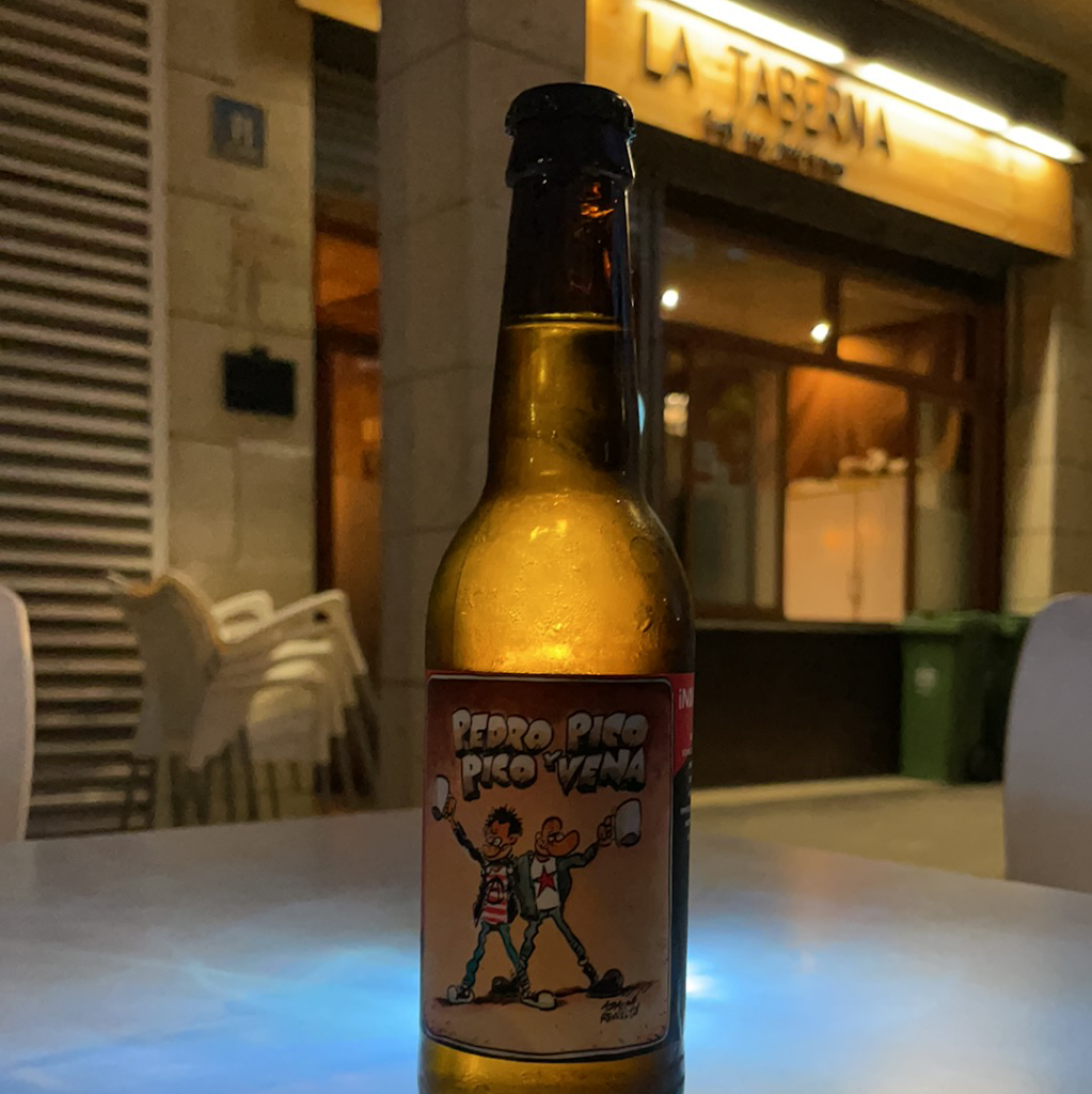 La Taberna - Sant Feliu — Comida y bebida