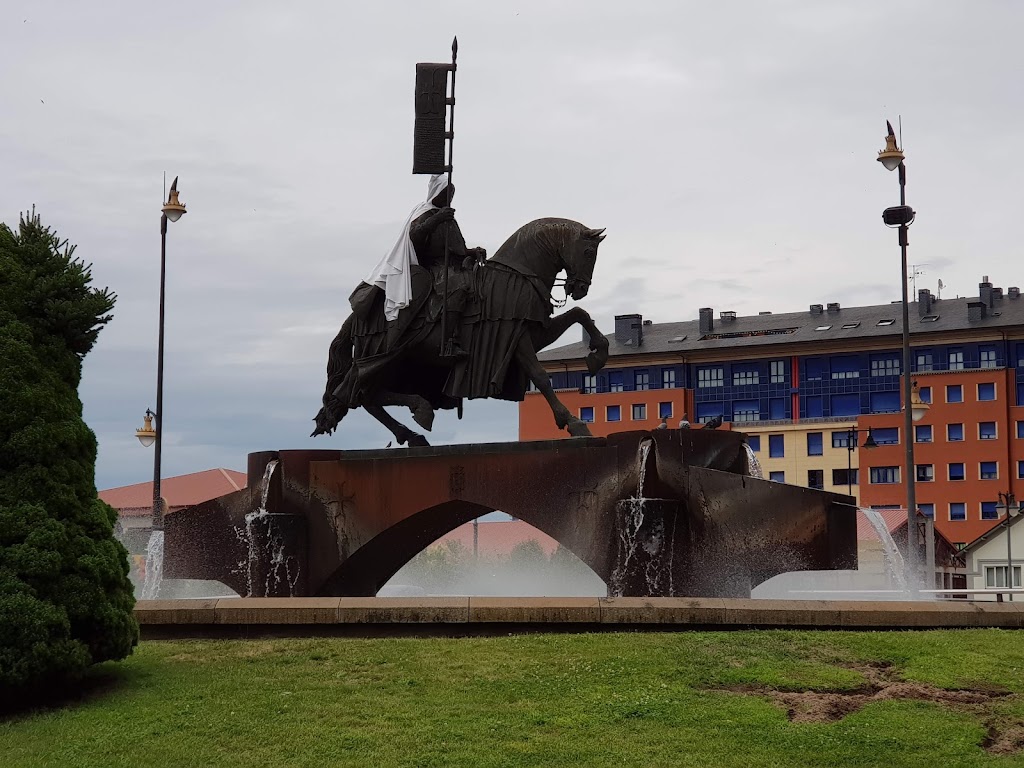 MONUMENTO AL "CABALLERO TEMPLARIO"