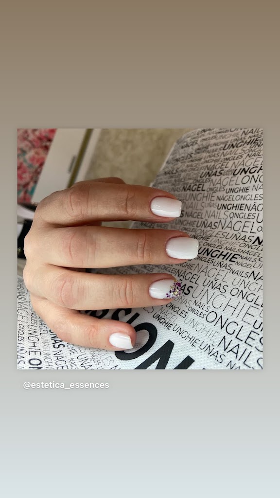 Maderoterapia y Estetica Essence's — Manicura