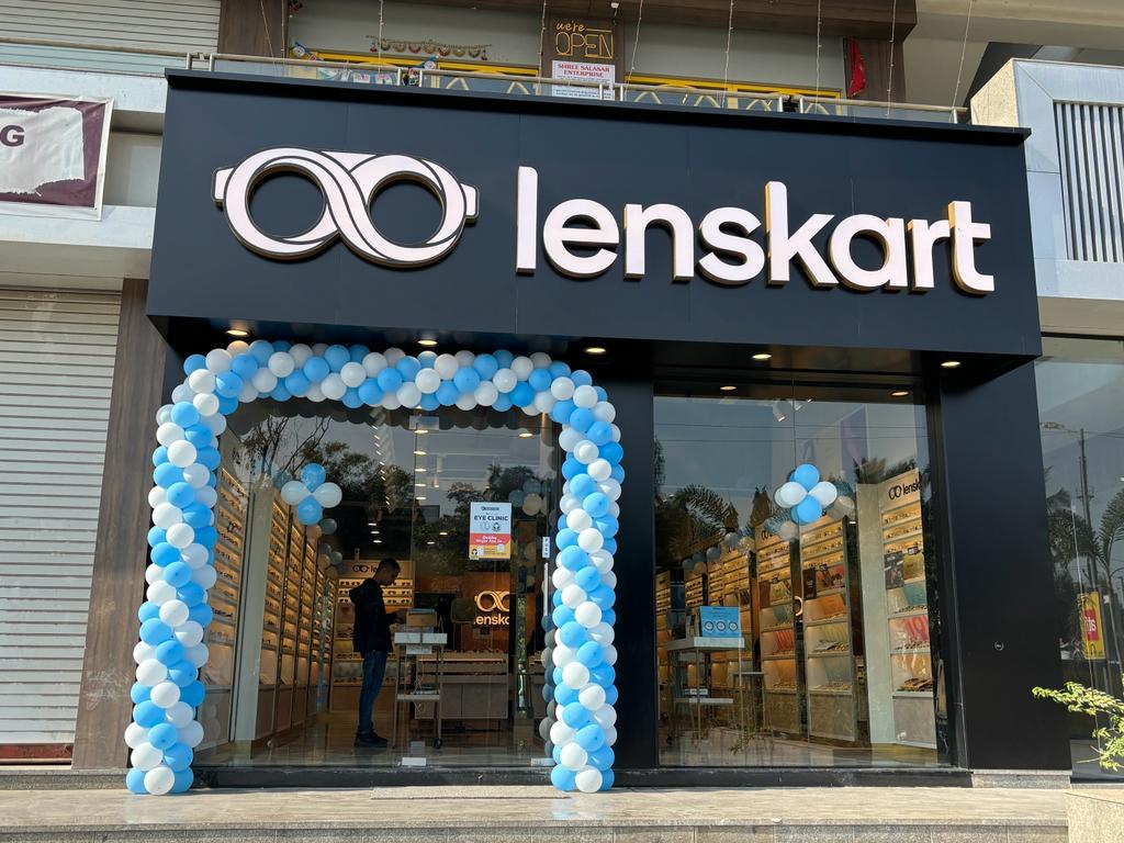 Lenskart Com At Gidc Phase 2 Vapi