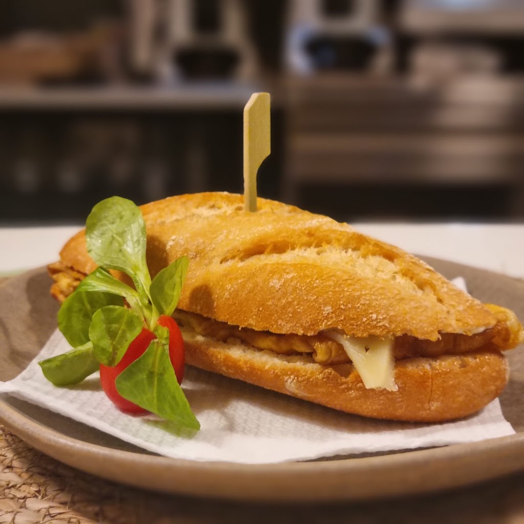 De Bon Mati — Comida y bebida