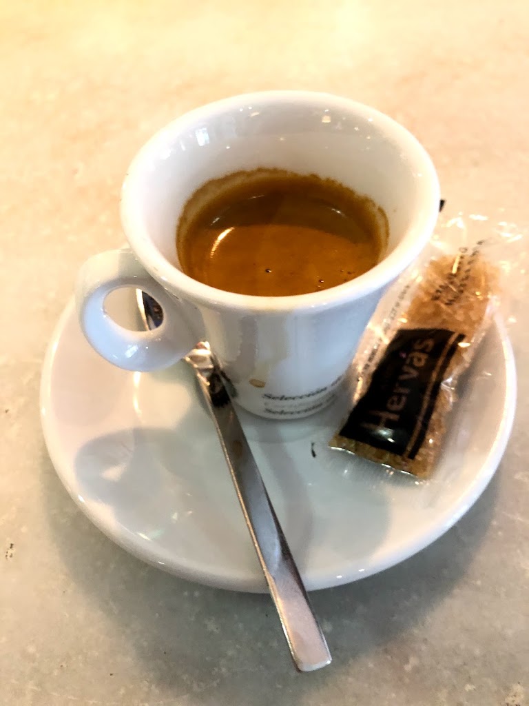 Cafe Chester — Comida y bebida