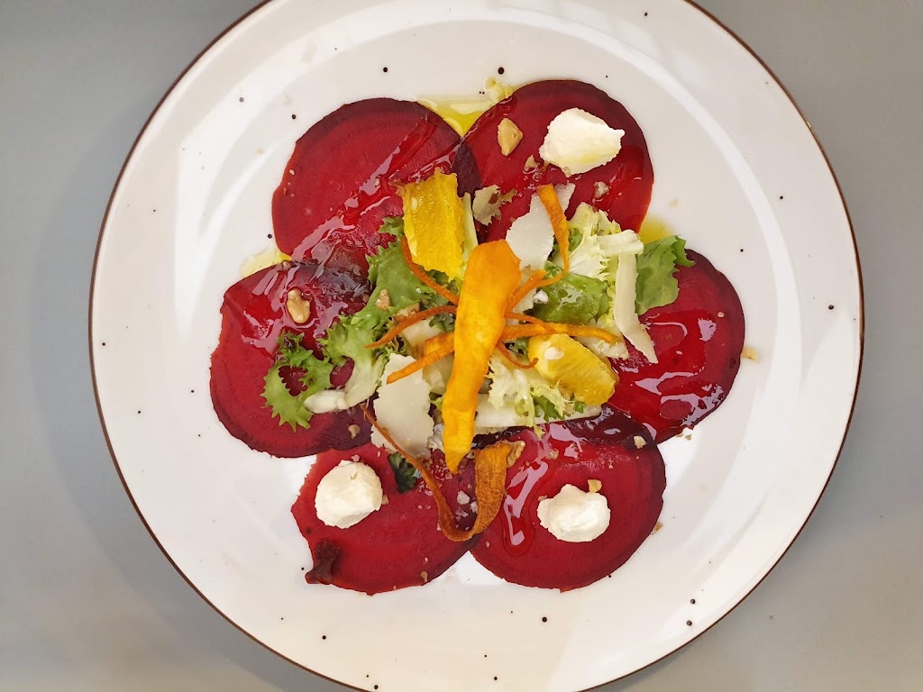 RESTAURANT M BISTRO — Comida y bebida