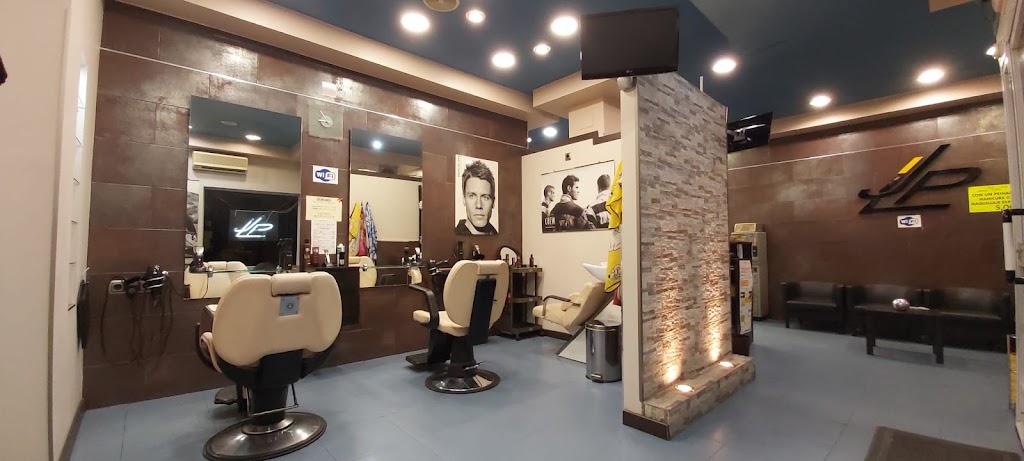 Javi y Luisa peluqueria — Interior