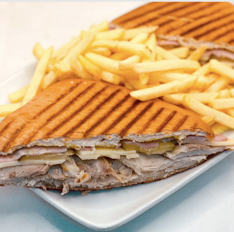 Bar Willy - Restaurante — Comida y bebida